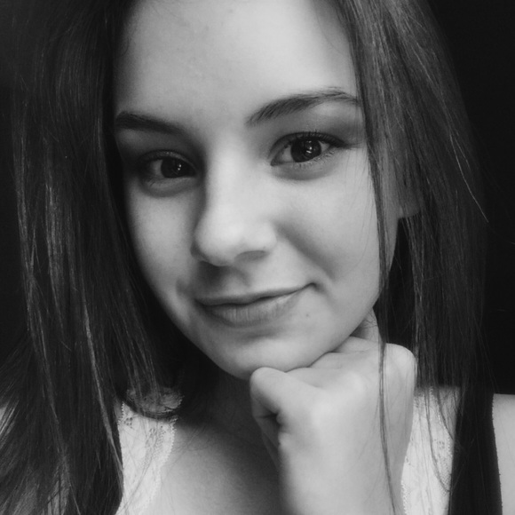 Meet your Posher, Elizabeth - Picture 1 of 1